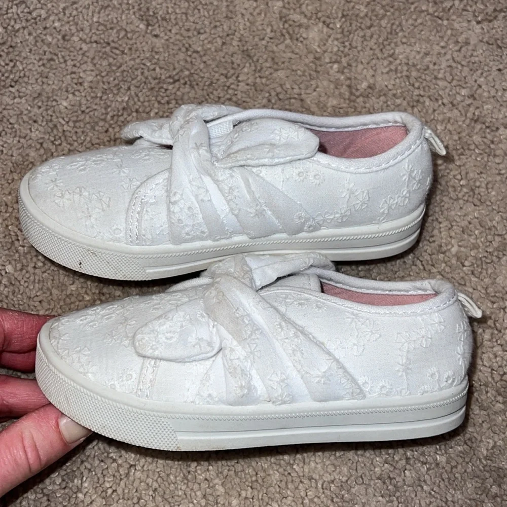 Oshkosh white eyelet slip on toddler sneakers